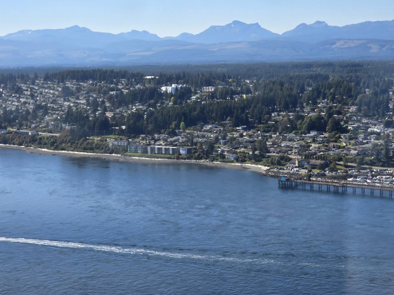 Campbell River's waterfront, neighbourhoods and mountains